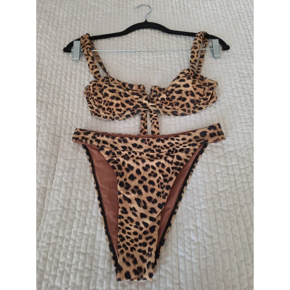 Monday Swimwear 2 Piece Bikini‎ Leopard Print Size Small